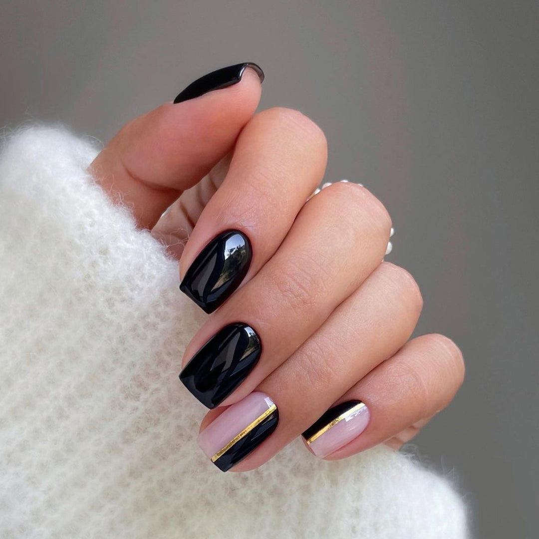 Elegant Black Nails
