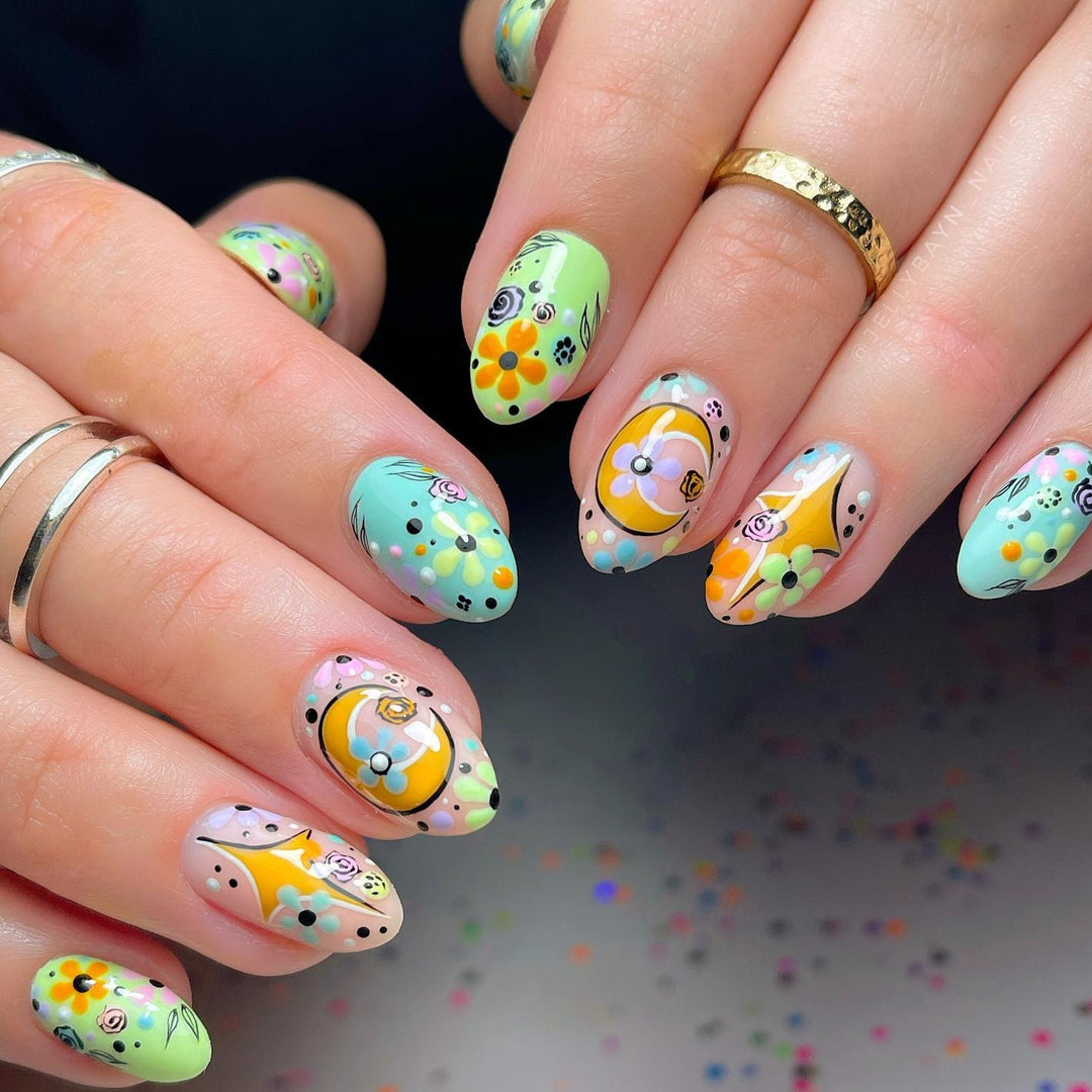 Delicate Floral Cartoon Press On Nails 
