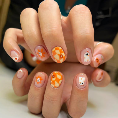 Cute Ghosts Glue On Nails Orange Short Squoval 