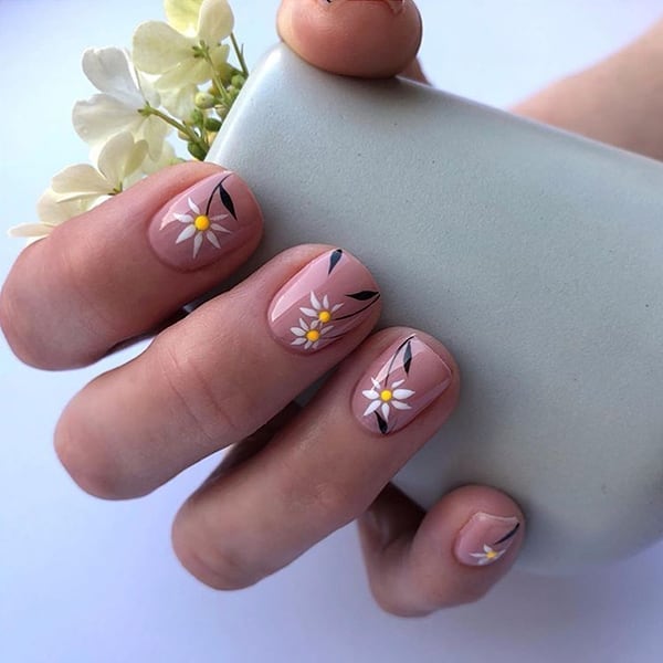 Cute Daisy Press On Nails White Short Squoval