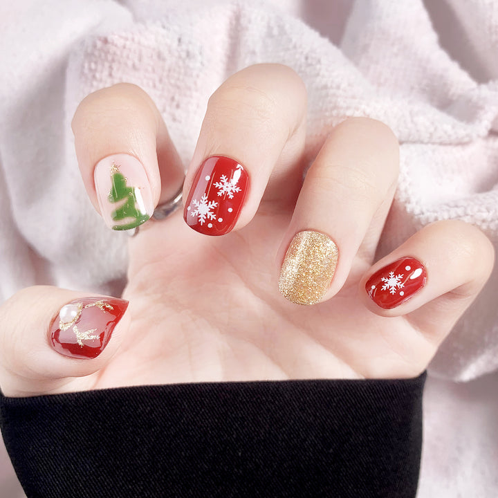 Christmas Red Snowflake Short Squoval Press On Nails