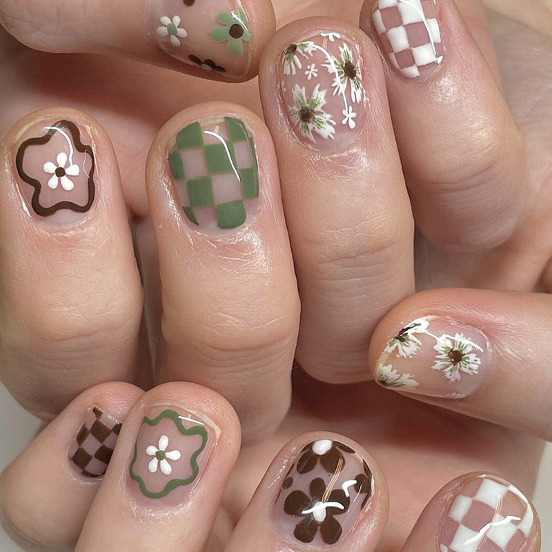 Cute Flower Checkerboard Fake Nails