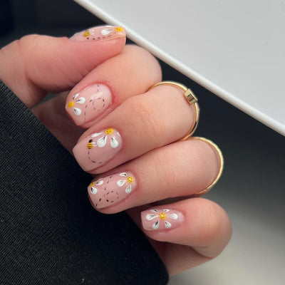 Bees Flower Glue ON Nails 