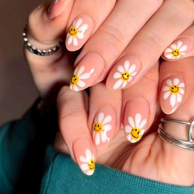 Smile Flower Artificial Fingernails