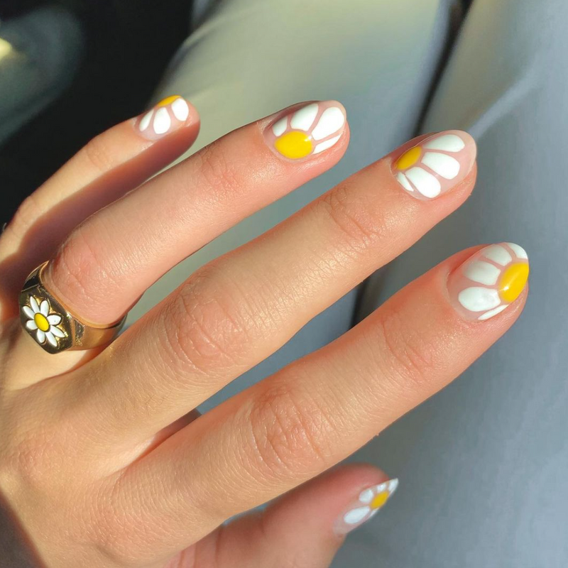 Flower Nails Yellow Short Squoval Press-Ons