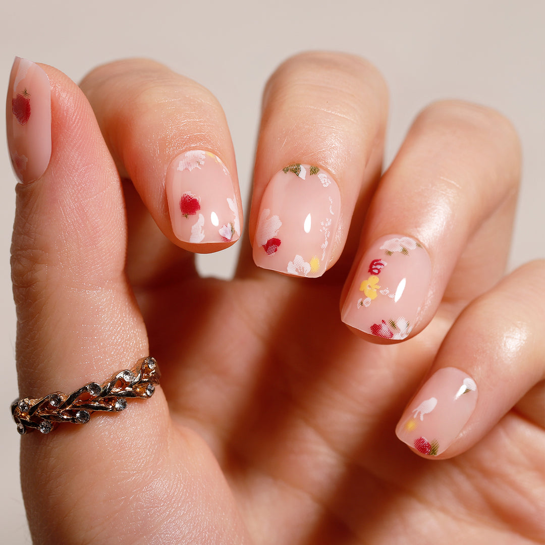 Flower False Stick On Nails Nude Short Squoval Press On Nails