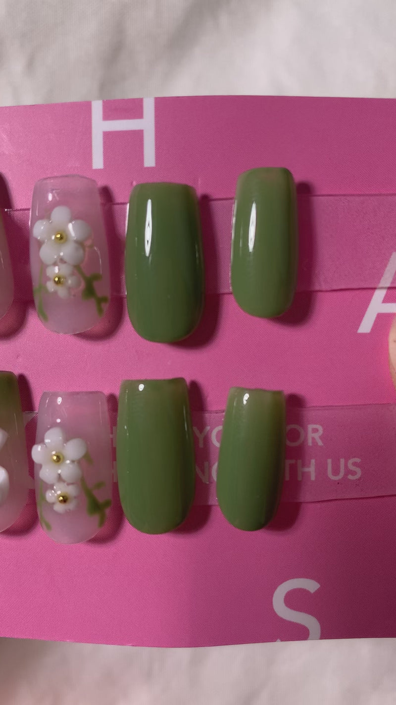 Natural Flower Press On Handmade Nails Green Square