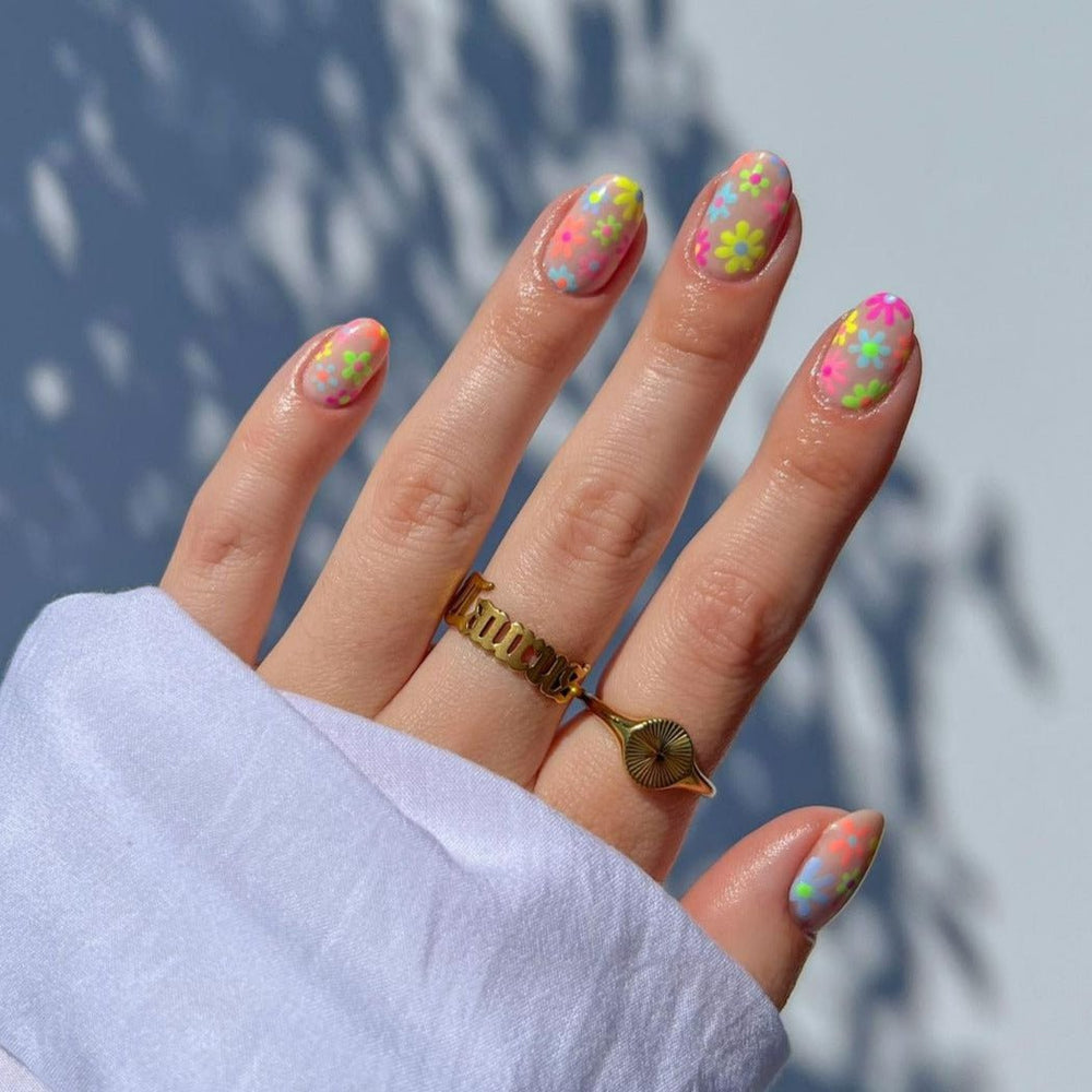 Bettycora Sun flowere Press On Nails, Short Fake Nails