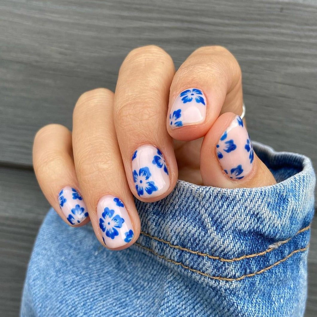 Blue Flowers Short Squoval Press On Nails - BettyCora