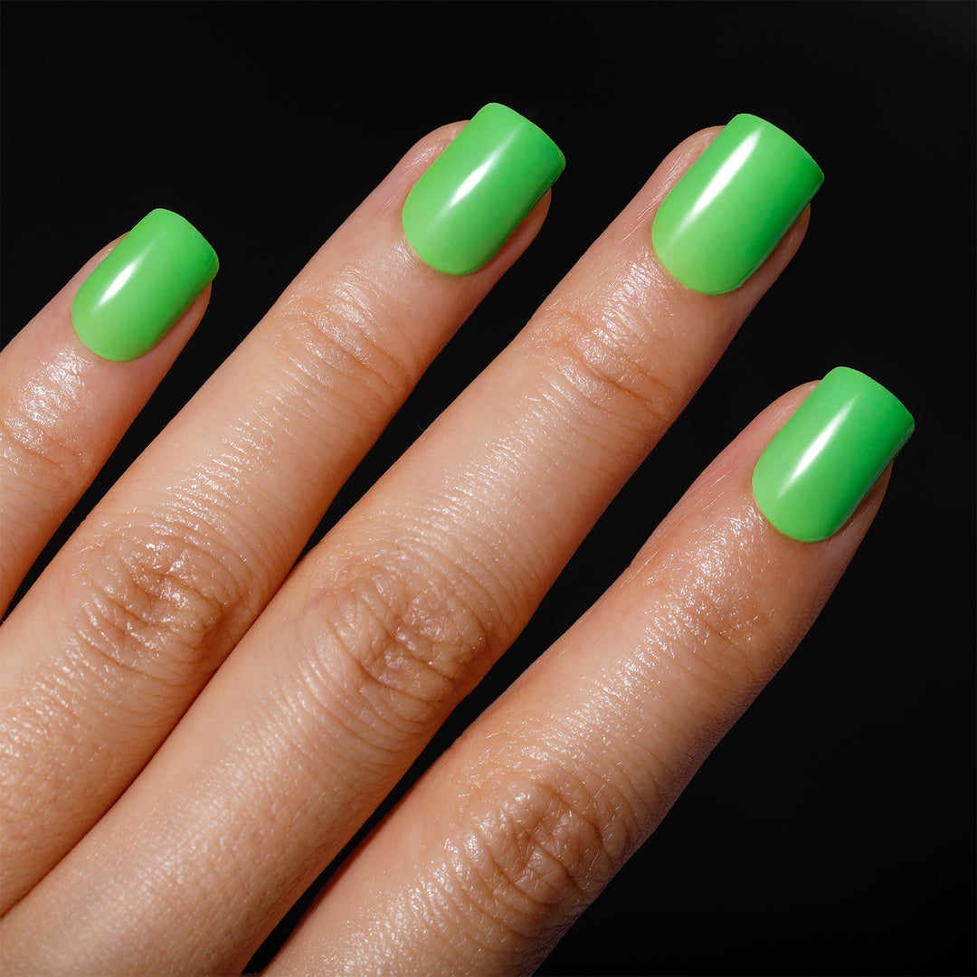 Soft Gel Solid Green Short Squoval Stick On Nails