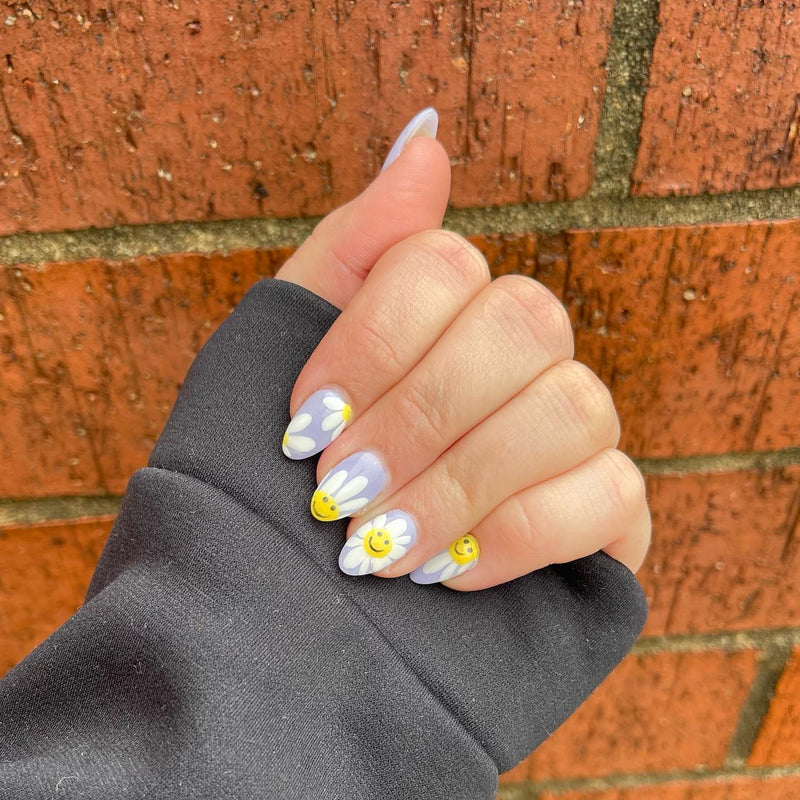 Smile Flower Nails