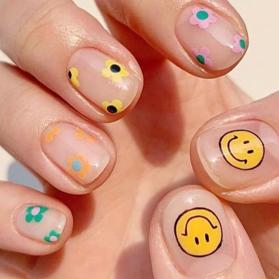 Flower Smile Nails