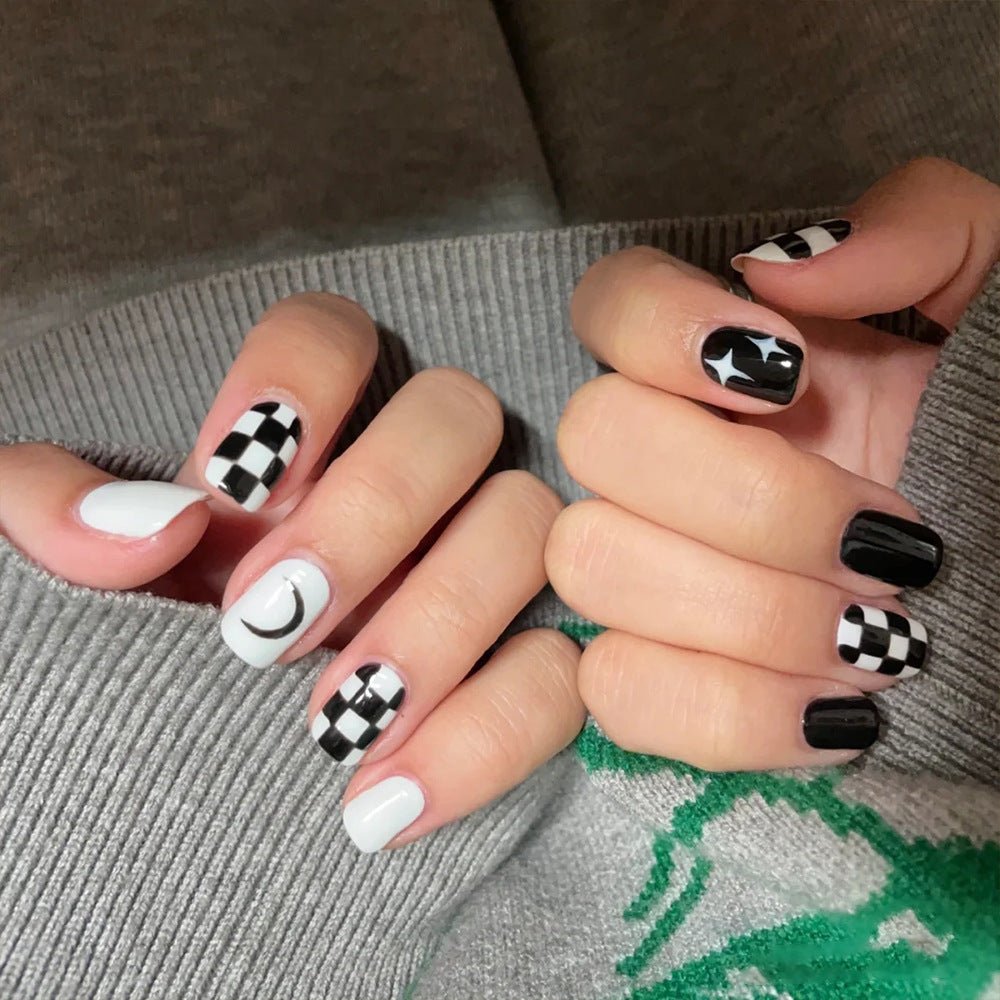 Bettycora Checkerboard Star Squoval Nails