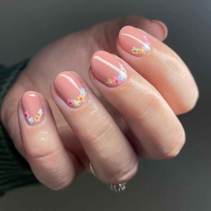 Flower Garland Short Squoval Press On Nails