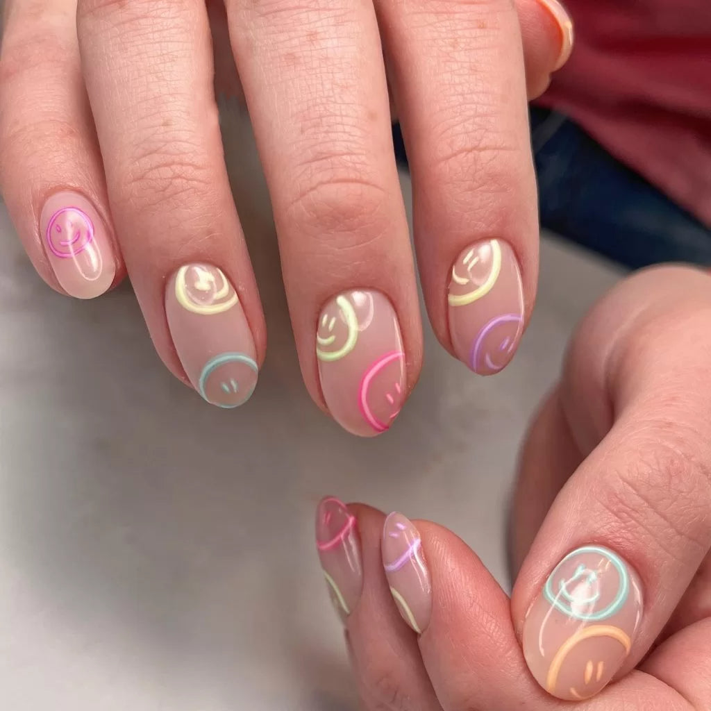 Smiling Face Multicolor Short Oval Press On Nails
