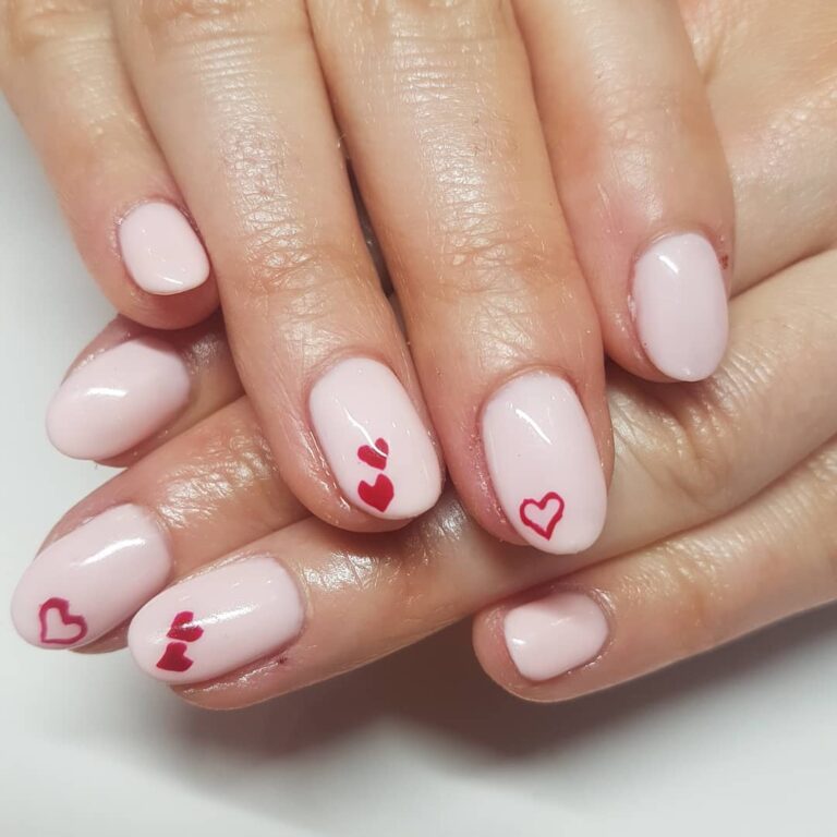 Sweet Heart Pink Short Oval Press On Nails - BettyCora