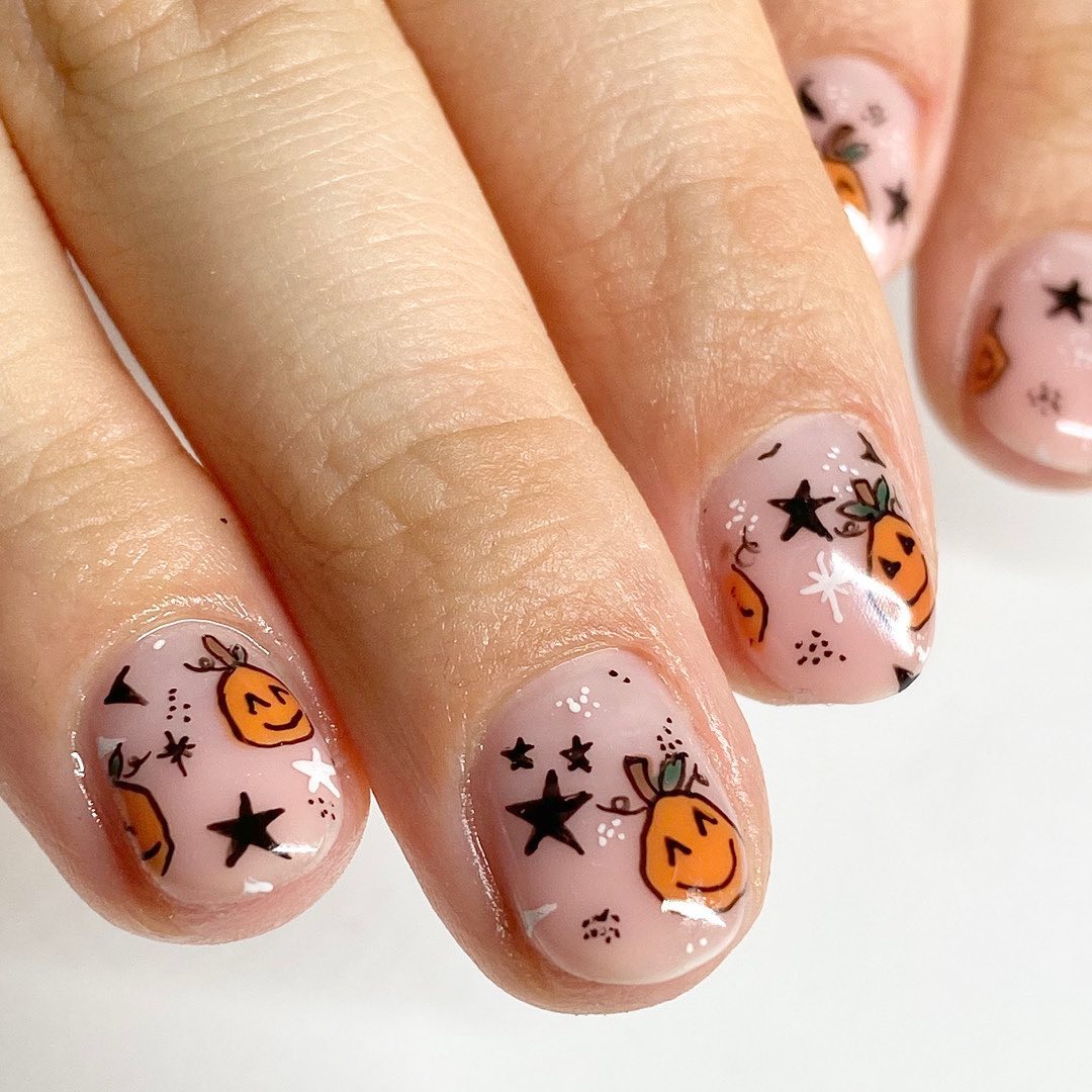 Smiling Pumpkin Star Short Oval Press On Nails - BettyCora